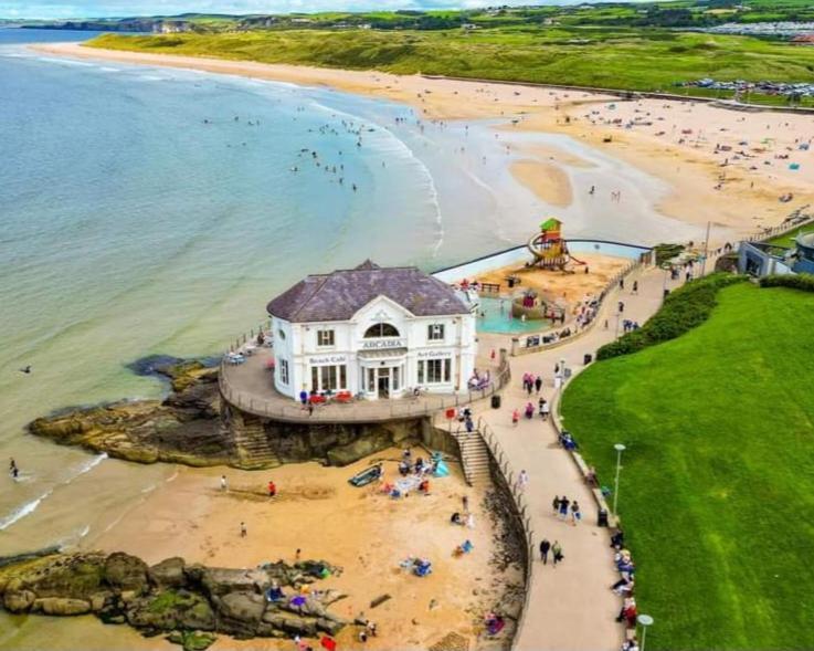 Avarest House Bb Adults Only Portrush Buitenkant foto