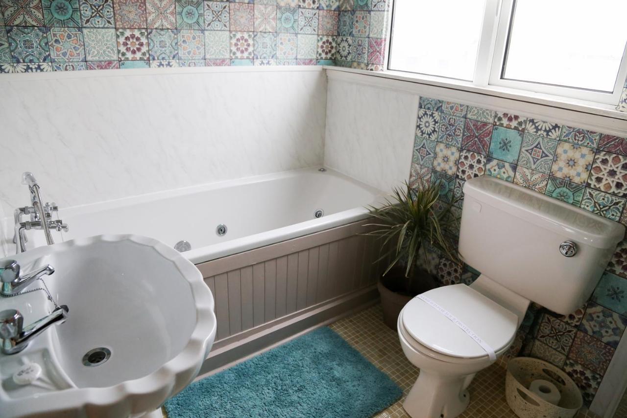 Avarest House Bb Adults Only Portrush Buitenkant foto
