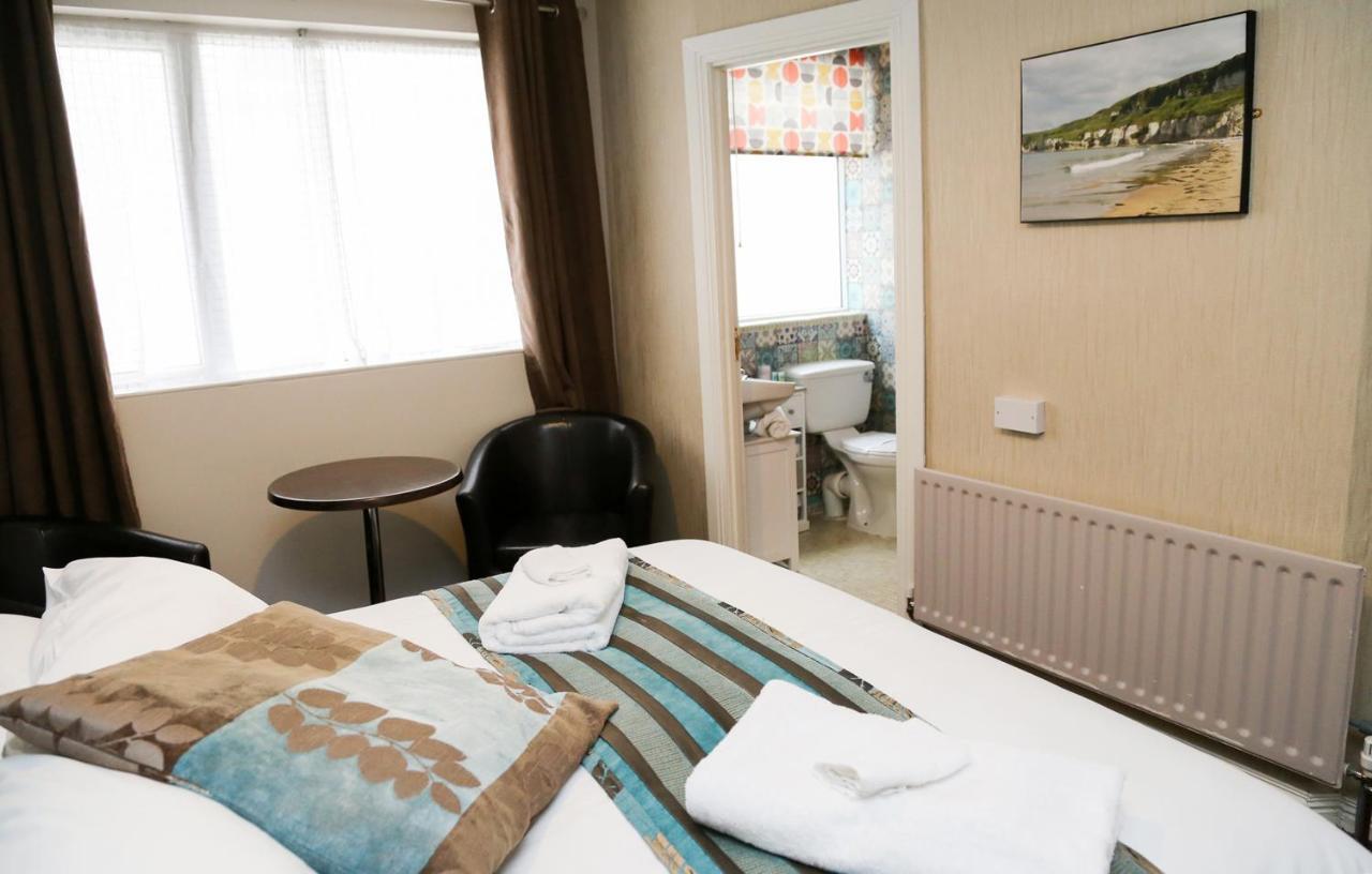 Avarest House Bb Adults Only Portrush Buitenkant foto